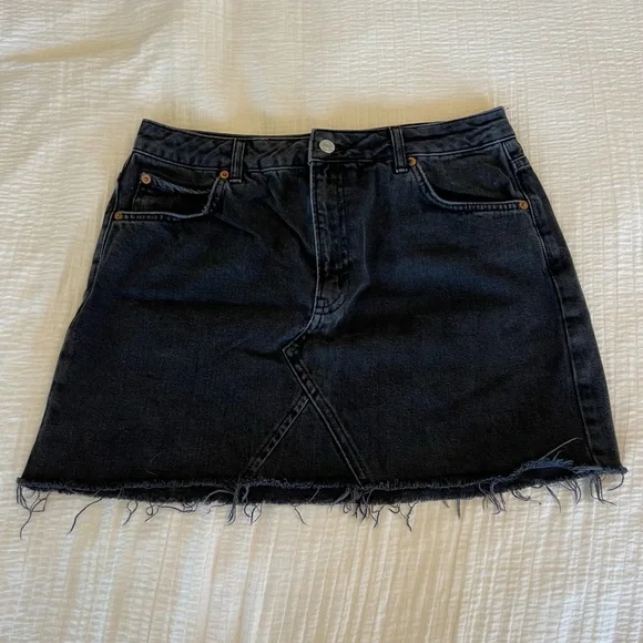 Topshop Moto Black Denim Skirt - Picture 3 of 14